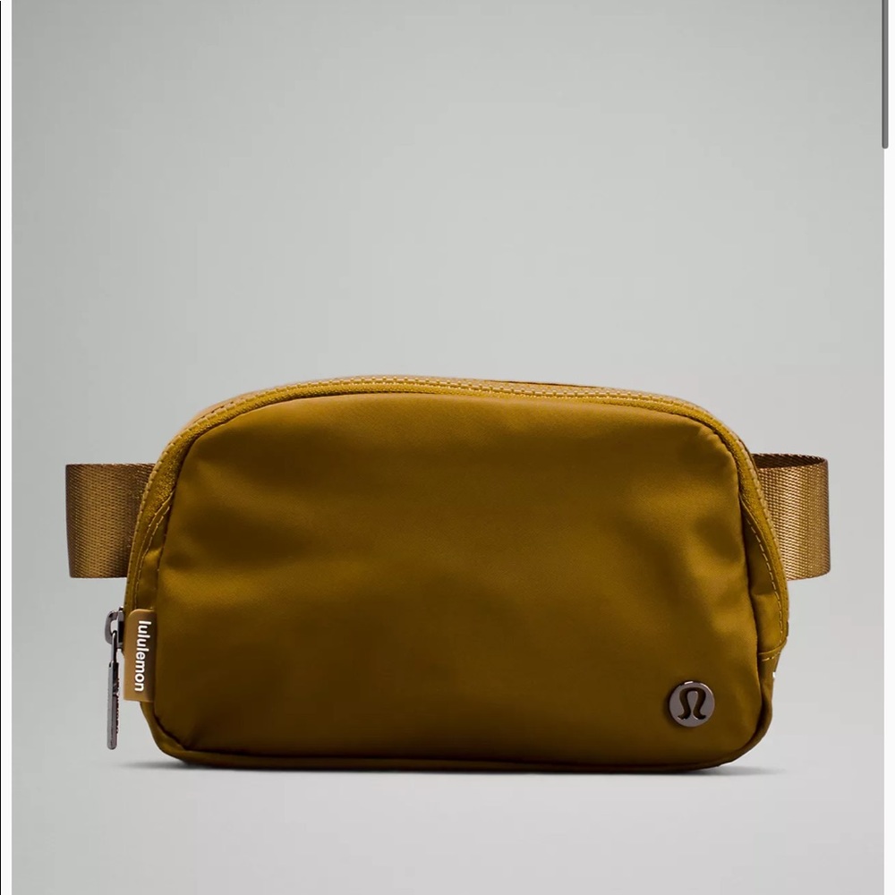 Lululemon belt bag burnt caramel NWT